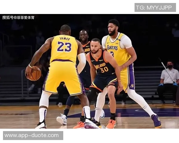 NBA赛况分析：猛龙遭勇士逆袭绿军轻取开拓者活塞力克快船湖人大胜国王