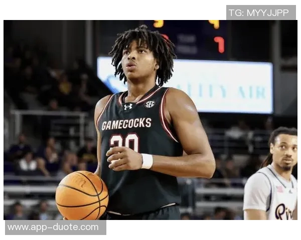 克尼佩尔火力全开砍下29分埃奇库姆与杰明联手助力球队胜利