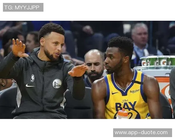 维金斯怒摔保温杯展现高效表现全场16投12中砍下28分6篮板3助攻3抢断1盖帽