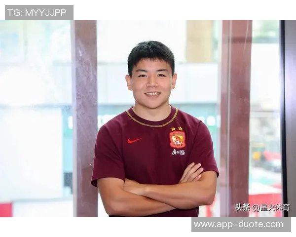 中国球员徐彬成功登陆英格兰联赛董路发文祝贺引发热议