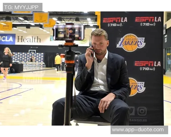 施罗德怒火中烧欲殴打湖人球员国王记者证实目标正是东契奇 施罗德怒火中烧欲殴打湖人球员国王记者证实目标正是东契奇